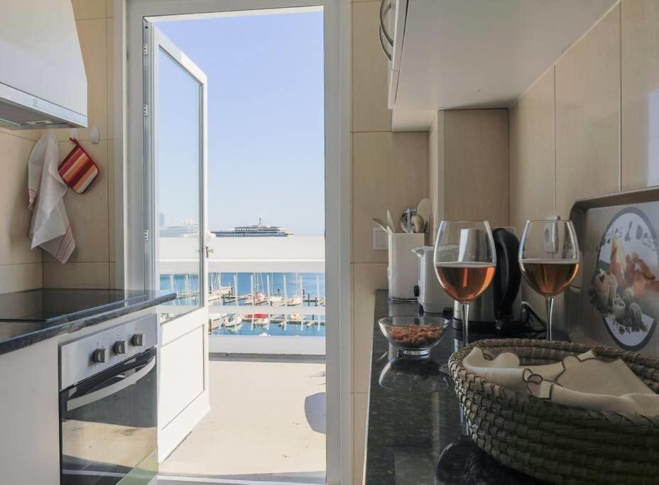 Guestready - Marina View Top Floor With Terrace Ponta Delgada المظهر الخارجي الصورة